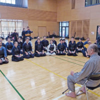 Ippon et yukodatotsu : réflexions de Inouė Yoshihiko sur l’esprit d’attaque et l’engagement au kendo